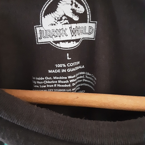 Jurassic park tshirt - Picture 3 of 3